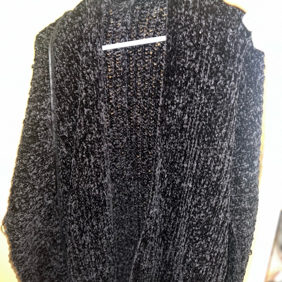 Love Tree Black Women's Cardigan - Picture 1 of 1